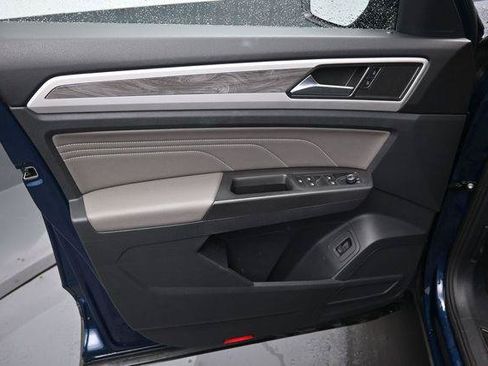 Used 2023 Volkswagen Atlas Cross Sport SE w/ Panoramic Sunroof Package AWD/4WD image 11