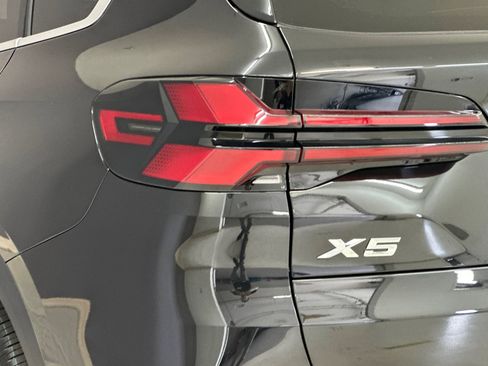 New 2026 BMW X5 sDrive40i image 10