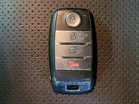 Used 2020 Kia Sportage EX FWD image 32