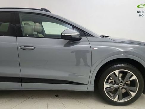 Used 2024 Audi Q4 e-tron Prestige AWD/4WD image 8