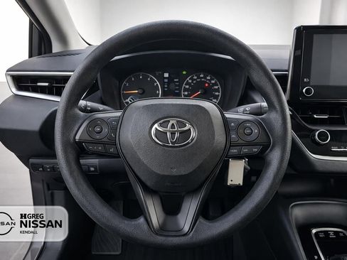 Used 2025 Toyota Corolla LE FWD image 8