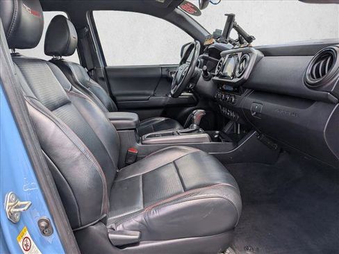Used 2018 Toyota Tacoma TRD Pro AWD/4WD image 24