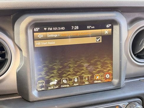 Used 2023 Jeep Wrangler Unlimited w/ 8.4" Radio Group AWD/4WD image 15