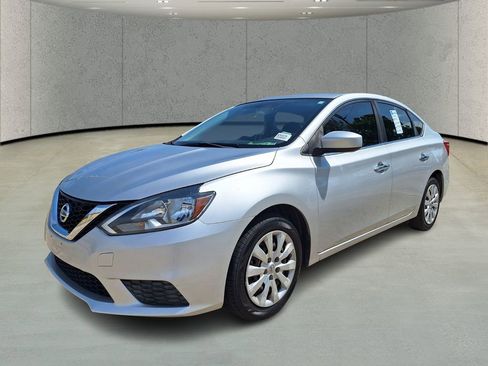 Used 2017 Nissan Sentra SV image 1