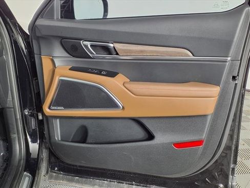 Used 2022 Kia Telluride SX w/ SX Prestige Package image 8