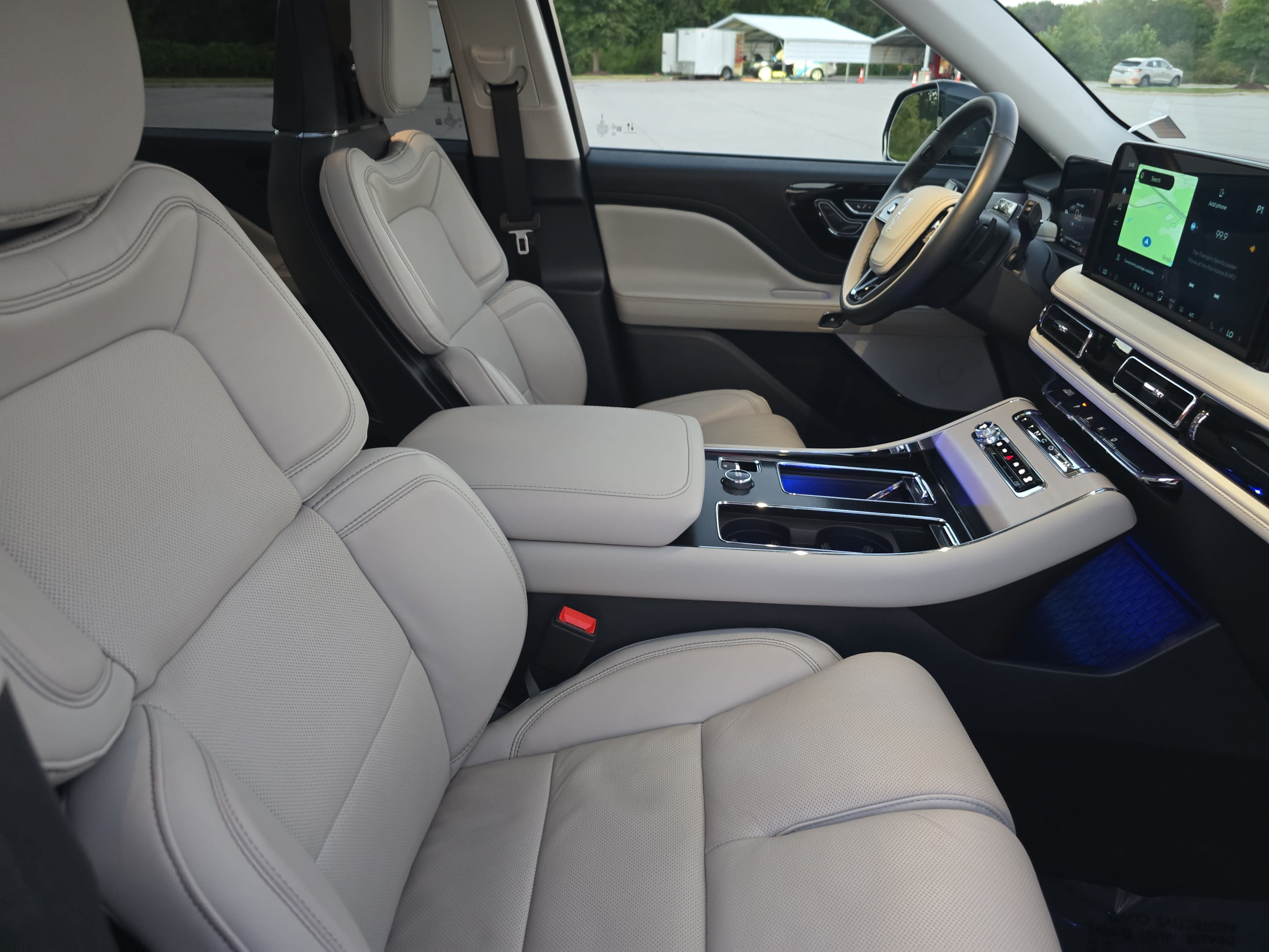 Used 2026 Lincoln Aviator Reserve w/ Luxury Package RWD image 10