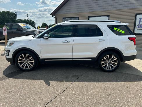 Used 2016 Ford Explorer Platinum AWD/4WD image 8