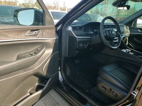 New 2026 Jeep Grand Cherokee L Limited image 23