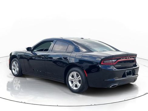Used 2022 Dodge Charger SXT RWD image 7