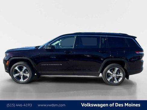 Used 2023 Jeep Grand Cherokee L Limited image 3