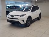 Used 2017 Toyota RAV4 LE image 4