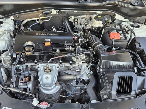 Certified 2023 Honda HR-V LX image 27