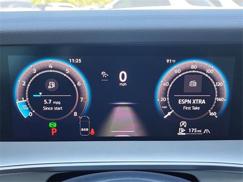 New 2025 Volkswagen Tiguan SE image 25