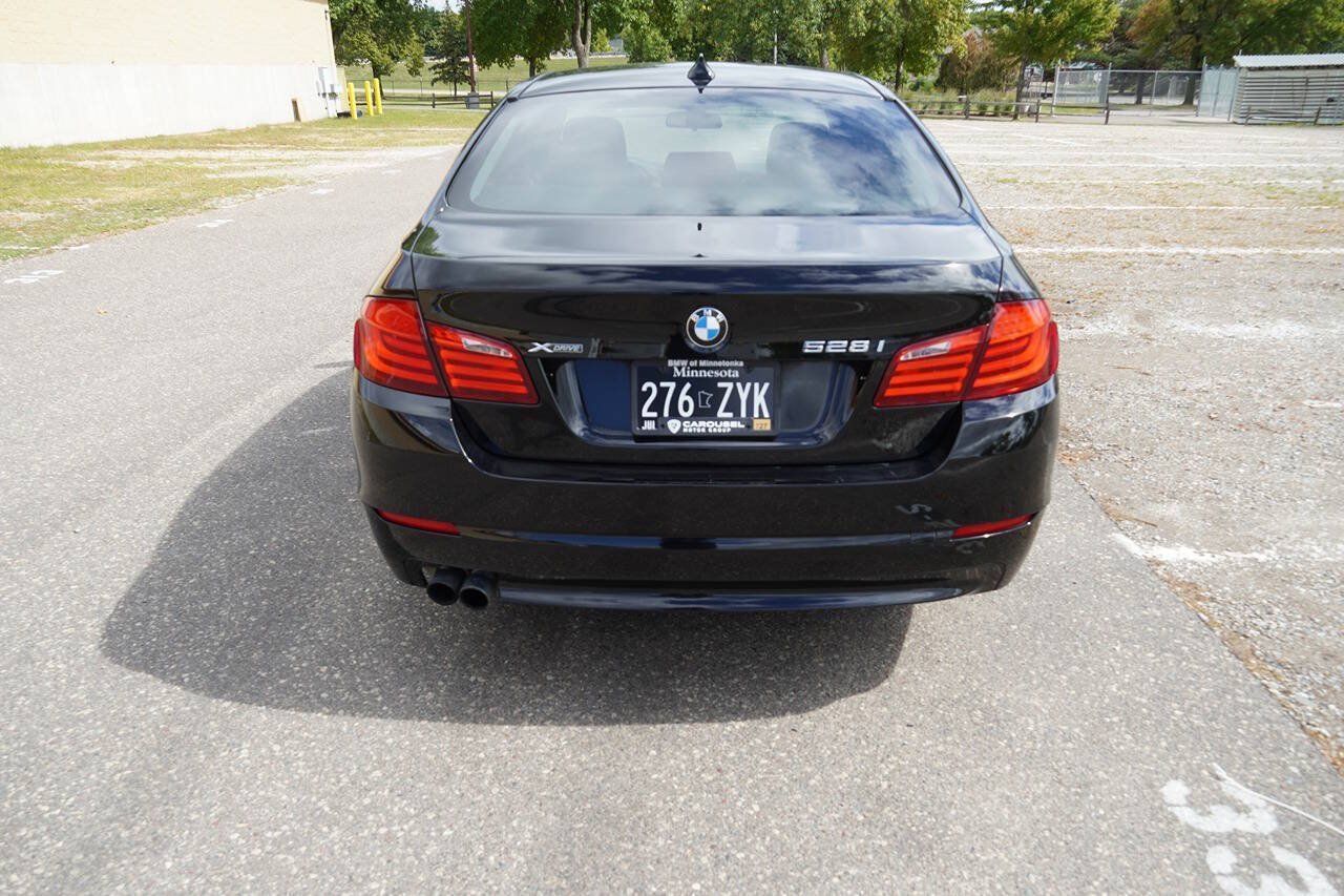 Used 2013 BMW 528i xDrive Sedan AWD/4WD image 24