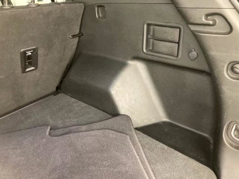 Used 2019 Chevrolet Equinox LT FWD image 40