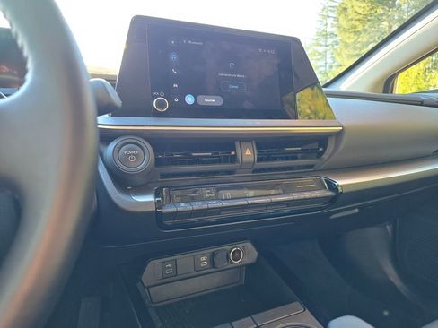 Used 2024 Toyota Prius LE image 18