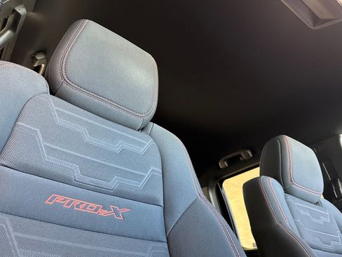 Used 2022 Nissan Frontier Pro-X w/ Technology Package image 15