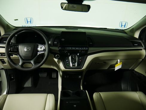 New 2026 Honda Odyssey EX-L image 9
