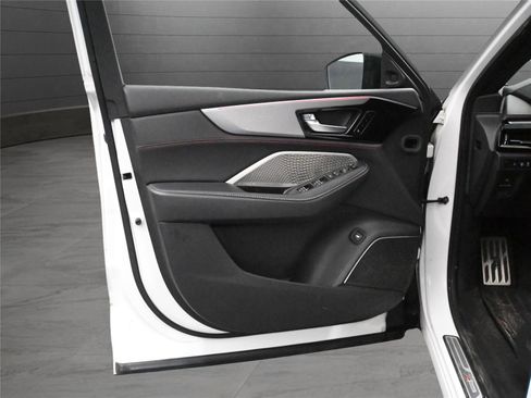 Used 2023 Acura MDX A-Spec image 10