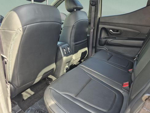 Certified 2025 Hyundai Santa Cruz SEL FWD image 13