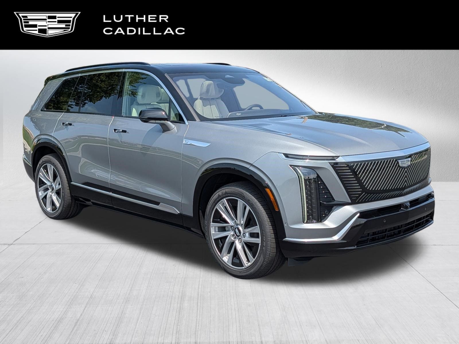 Used 2027 Cadillac Vistiq Luxury w/ LPO, Floor Liner Package AWD/4WD image 1