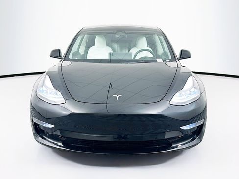 Used 2023 Tesla Model 3 Performance image 2