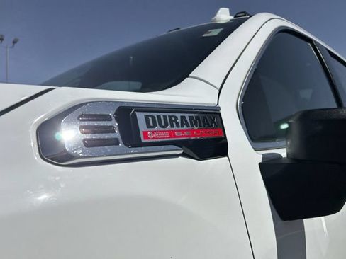 Used 2024 GMC Sierra 2500 SLT AWD/4WD image 17