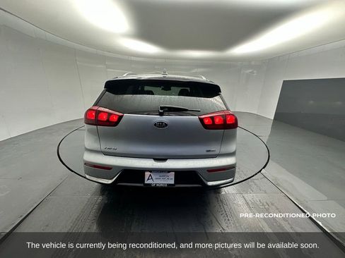 Used 2019 Kia Niro LX image 4
