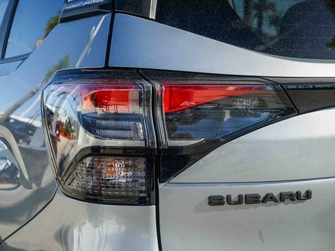 Used 2025 Subaru Forester Premium w/ Convenience Package #1 image 9