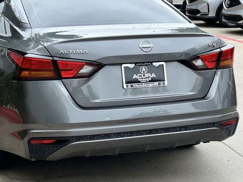 Used 2024 Nissan Altima 2.5 SV FWD image 6
