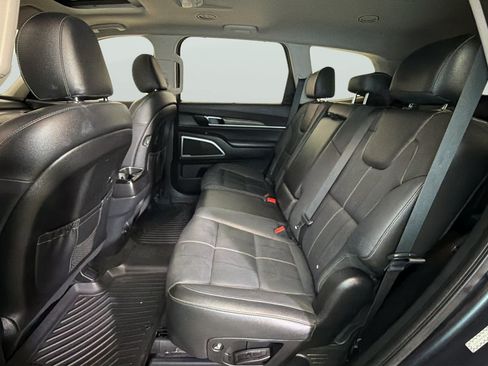 Used 2021 Kia Telluride EX w/ Towing Package FWD image 33
