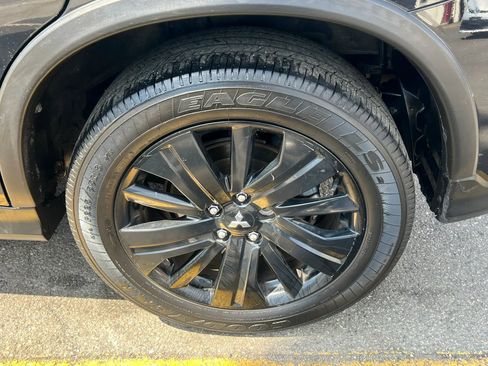 Used 2021 Mitsubishi Outlander Sport ES FWD image 11