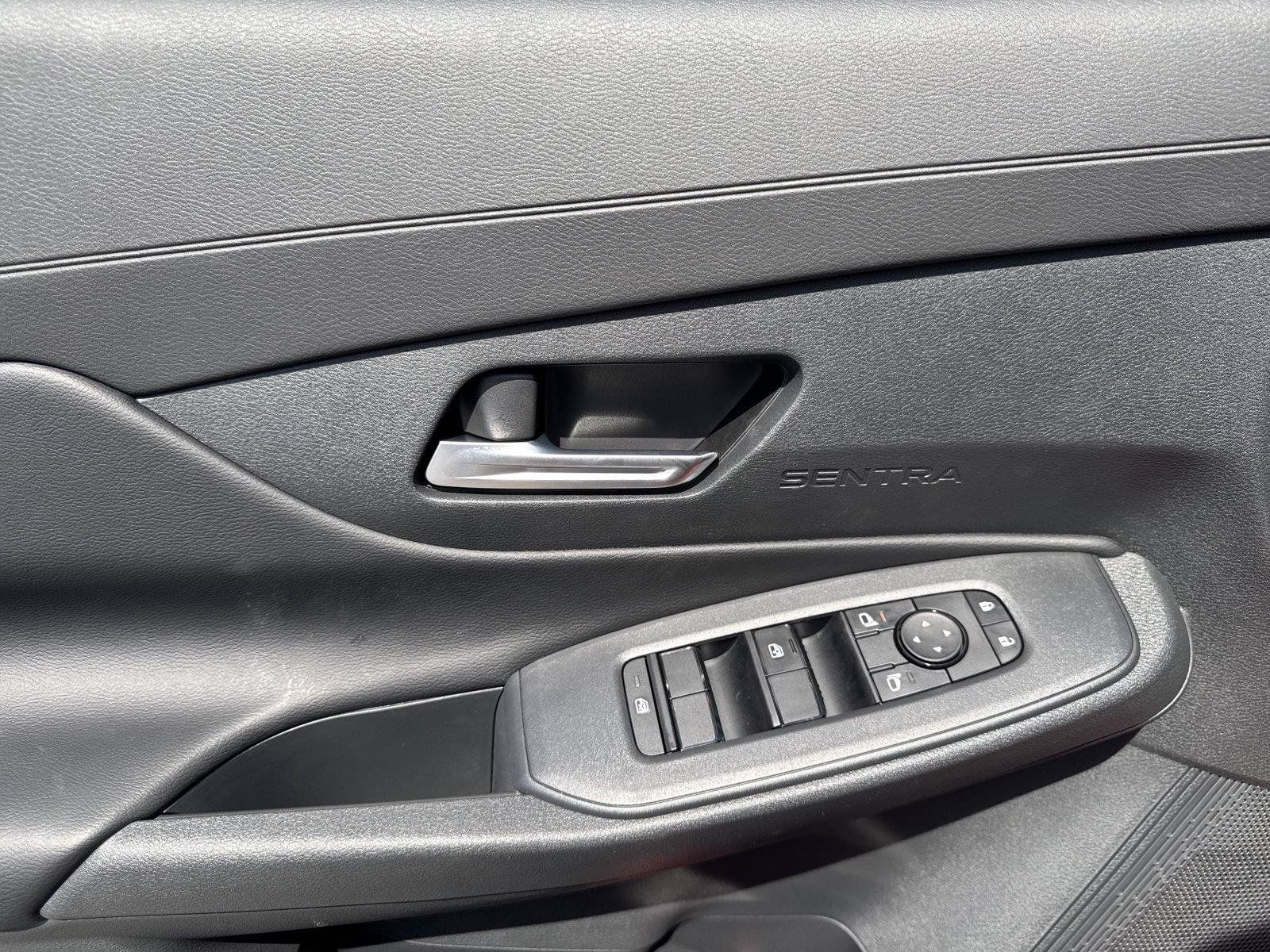New 2027 Nissan Sentra SV w/ SV Convenience Package FWD image 12