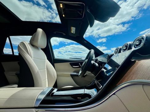 Certified 2023 Mercedes-Benz GLC 300 4MATIC image 11