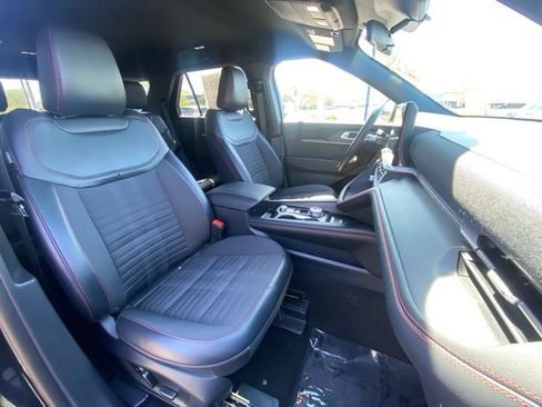 Certified 2025 Ford Explorer ST-Line w/ ST-Line Street Pack AWD/4WD image 26