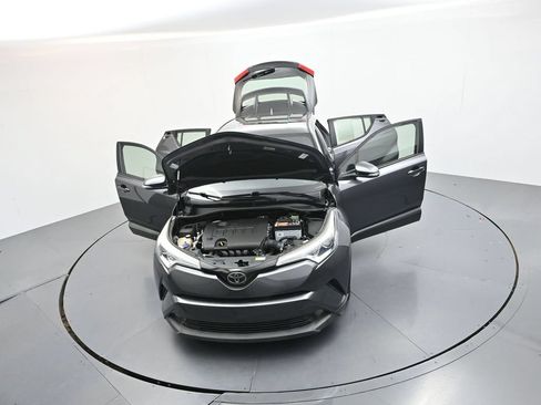 Used 2018 Toyota C-HR XLE FWD image 34
