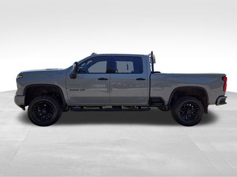 Used 2024 Chevrolet Silverado 2500 LTZ w/ LTZ Plus Package AWD/4WD image 10