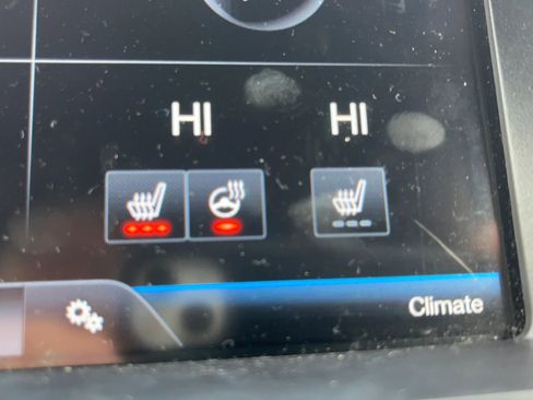 Used 2016 Ford Explorer XLT w/ Equipment Group 202A image 29