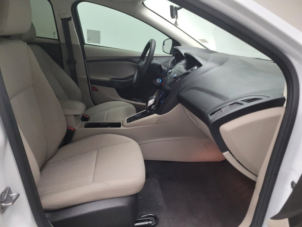 Used 2018 Ford Focus SE FWD image 21
