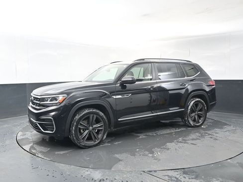 Used 2021 Volkswagen Atlas SE w/ Panoramic Sunroof Package image 2