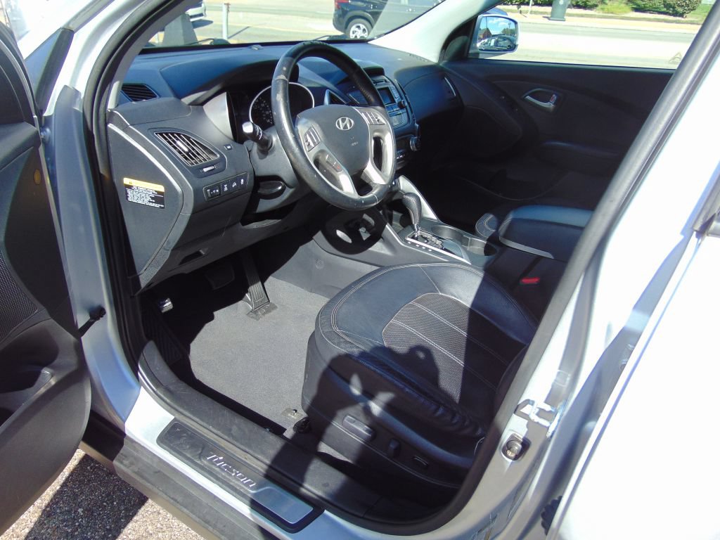 Used 2013 Hyundai Tucson Limited AWD/4WD image 2