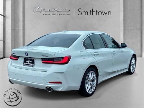 Used 2025 BMW 330i xDrive Sedan w/ Convenience Package AWD/4WD image 5
