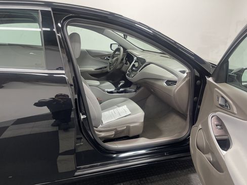 Used 2025 Chevrolet Malibu LT image 25