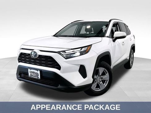 Used 2022 Toyota RAV4 XLE w/ Convenience Package AWD/4WD image 4