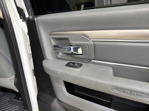 Used 2020 RAM 1500 Classic SLT image 65