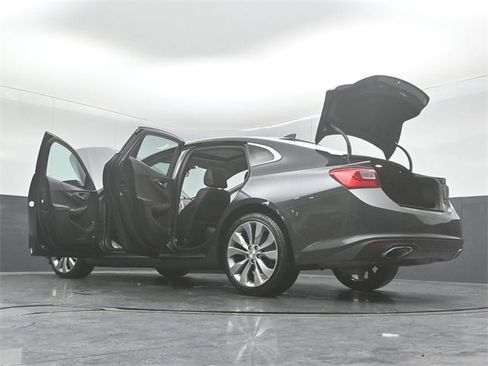 Used 2018 Chevrolet Malibu Premier w/ Premier Sun and Wheel Package image 47