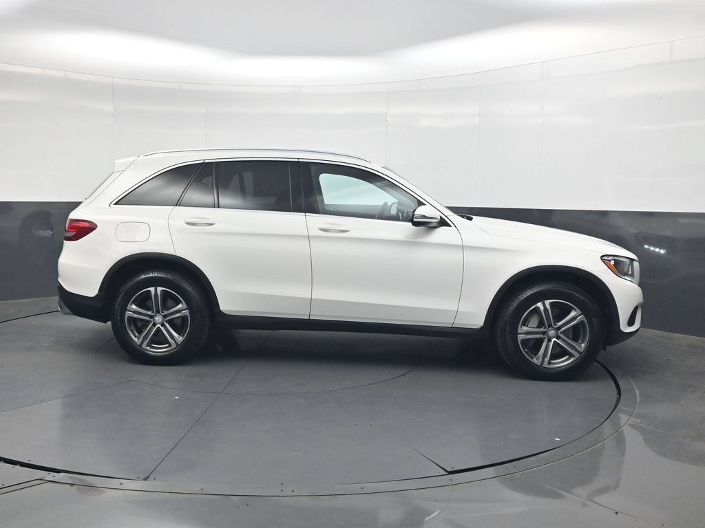 Used 2016 Mercedes-Benz GLC 300 image 4