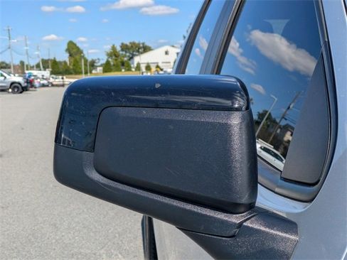 Used 2020 Chevrolet Silverado 1500 RST image 14