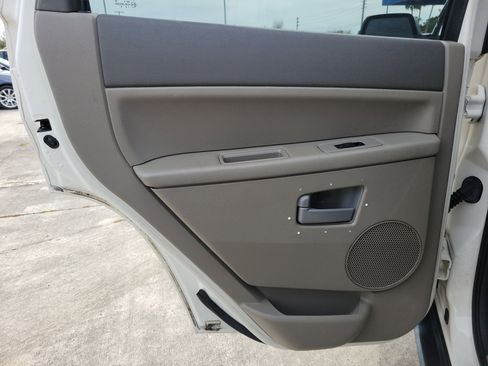 Used 2005 Jeep Grand Cherokee Limited image 9