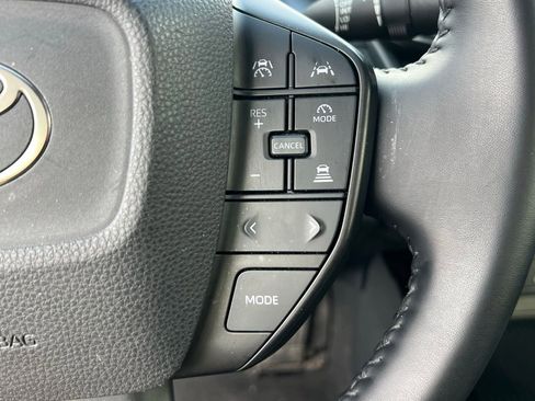 Used 2024 Toyota Prius LE image 30